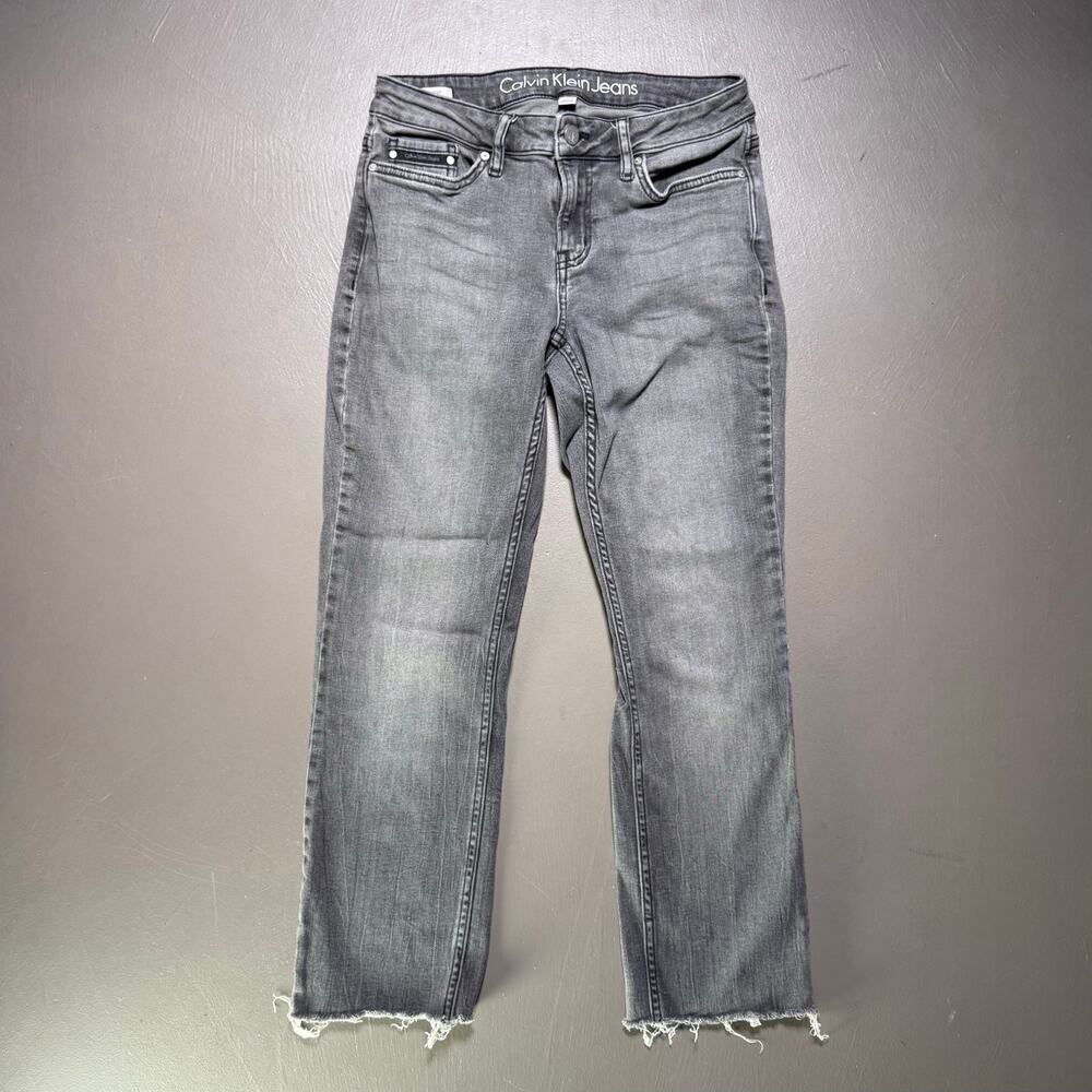Calvin Klein Jeans Gray Wash Straight Leg Raw Hem Denim 27x32 Fall Weekend
